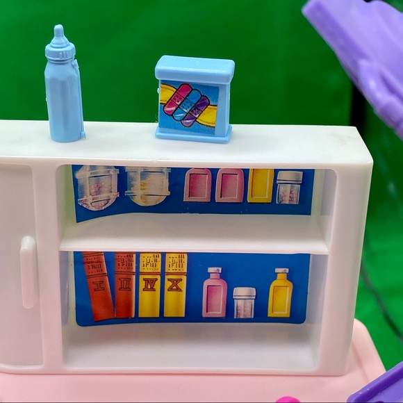 ‘94 Barbie Baby Care Center So Much to Do play set - Picture 15 of 16